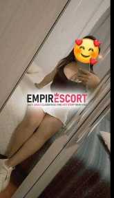 arianna linda mujer esperando hombre que pueda dominarme y hacer bien al amor.