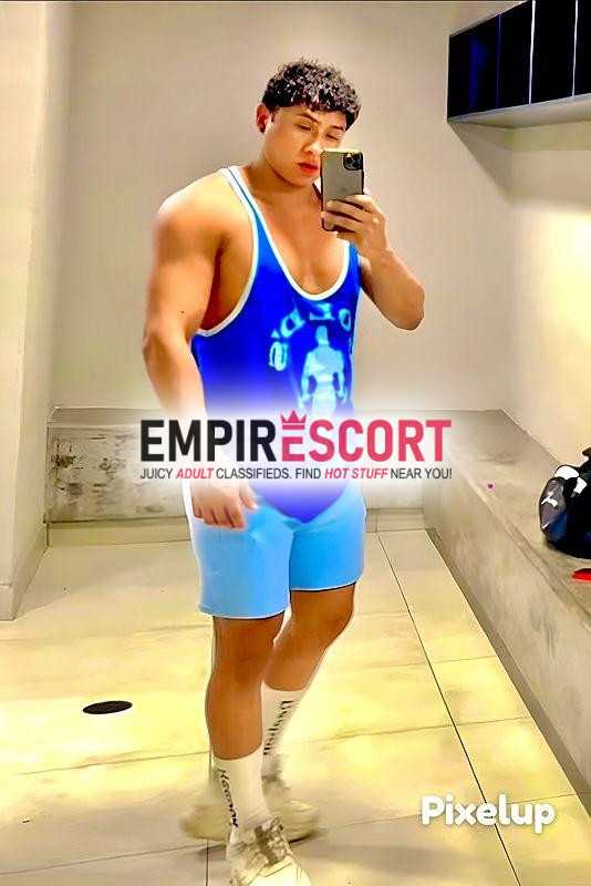 🍆🇨🇴de medellin guapo colombiano de ojos claros varonil de buena presencia masajista profesional mido 173 y tengo 24 años