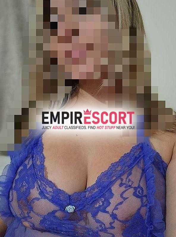 ven chupame los pezones y pasa tu lengua por mi chuchita mojadita papi. oral sin ropita bb para que sientas