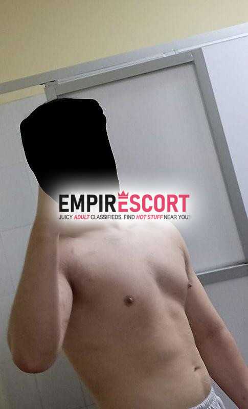 joven universitario de buen cuerpo e higiénico para complacerte.
solo mujeres señoritas y señoras🔥