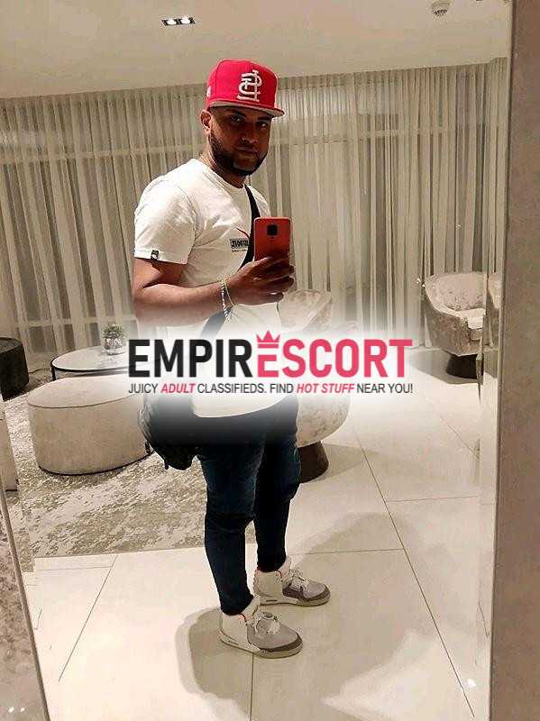 🪵🔥 tomás chamo activo en ciudad serio varonil nada de amanerado🪵🔥 
mido 1.78