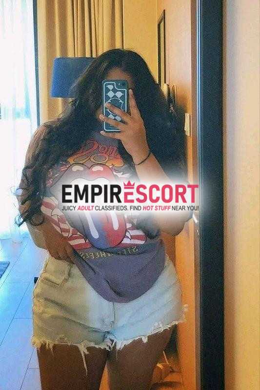 señorita gordita sexy com cuarto incluido