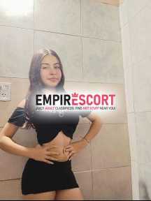 soy andrea preciosa jovencita debutante