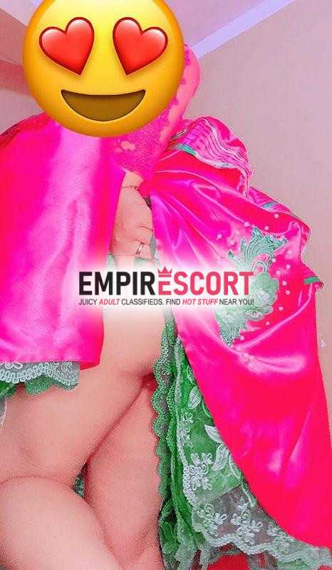 tu cholita mamona 😋darlin lista para que me levantes mi pollera 👌💋