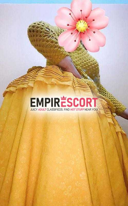 tu cholita mamona 😋darlin lista para que me levantes mi pollera 👌💋