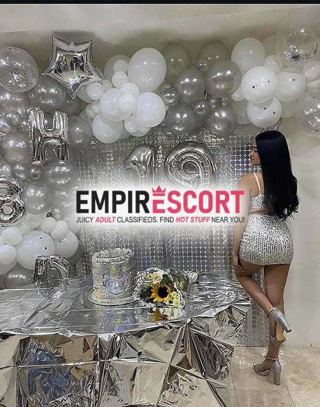 bella y debutante de 19 años resien cumplido