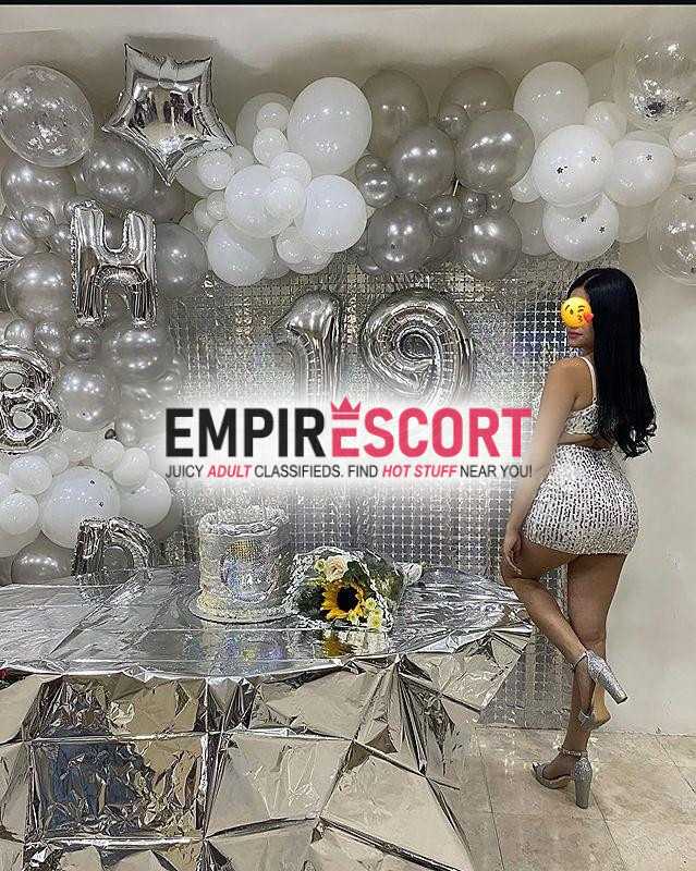 bella y debutante de 19 años resien cumplido