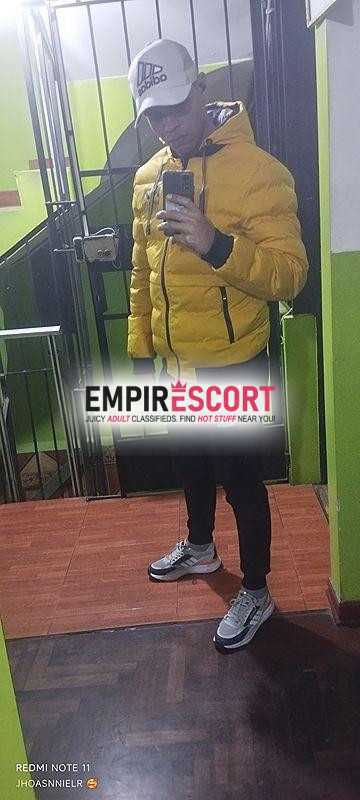 moreno arrecho recien llegado 👀
21 cm nada de flacidez 😈👀