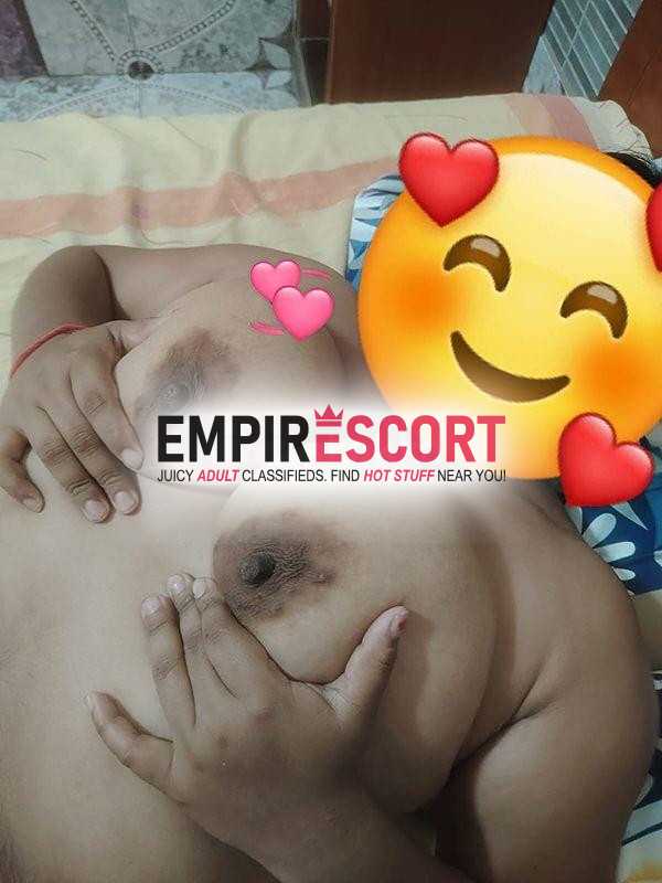 hola mis amores soy mia nuevita en el trabajo tengo 25 añitos chimbotana lista para darte placer al máximo ver mis fotos leer descripción tetas g