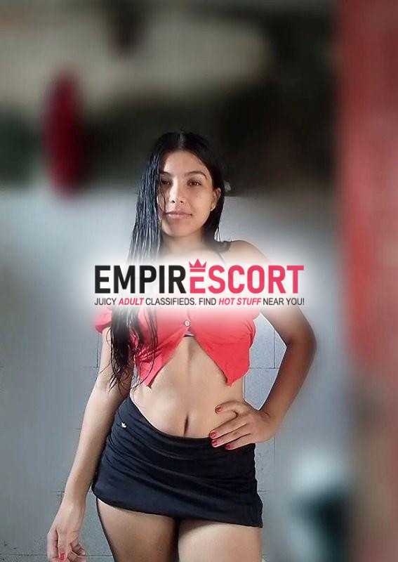 kendra🍓 rica cola y siempre mojadita quiero tu leche papi💦💦