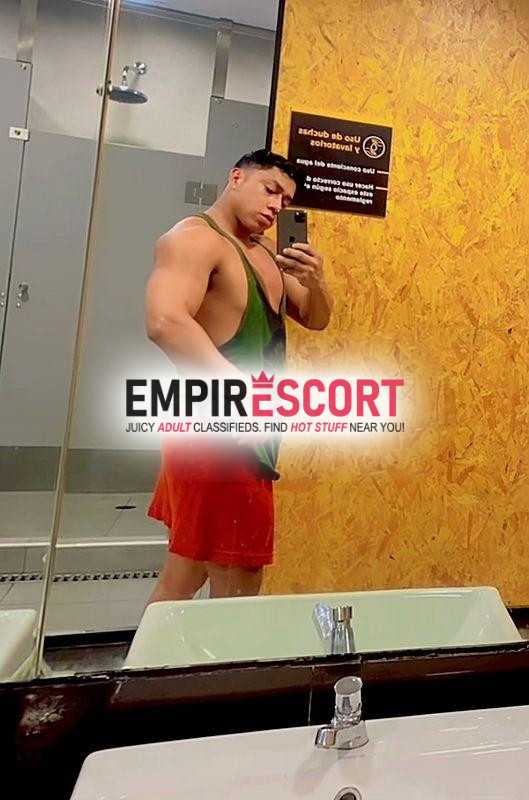 🍆🇨🇴musculoso masajista profesional varonil bisexual de ojos claros mido 175 y tengo 24 años
