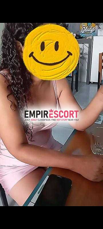 madura señora muy arrecha brindo trato de pareja besos