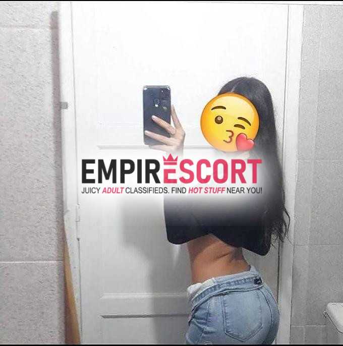 jovencita 
arrechita 
fogosa 💦💦 
tal cual de foto