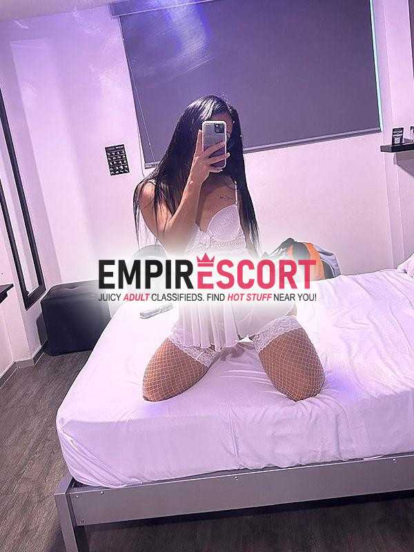 flakita curvilínea totalmente femenina 🔥 experta en principiantes