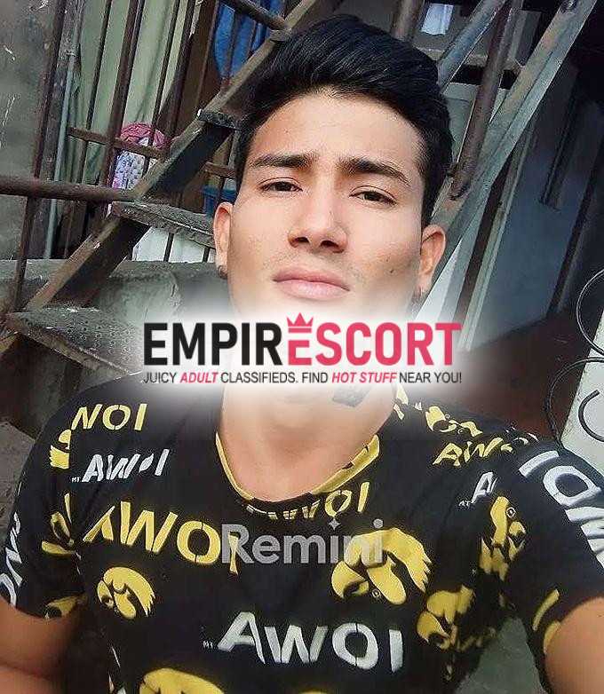 joven dotado 🍆atlético 💪 buenos atributos 😈verga grande y gruesa nada de flacidez 🥵🍆👽🔥🍂🍓