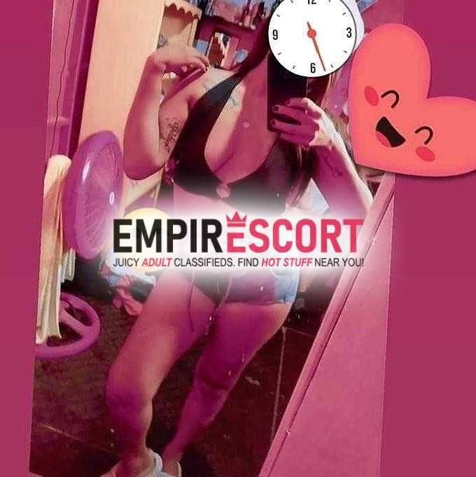 kiara golosa y mi conchita te quiere sacar tu lechita
