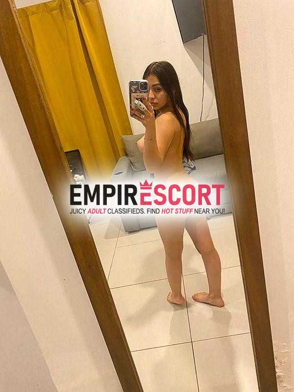 de pasada jovencita muy complaciente y sumisa 😈