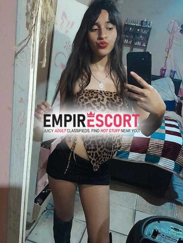 lista para hacer las ricas poses y darte todo de mí me tomo tu leche fotos reales mi amor