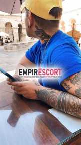 bruno tatuado blanco barba full morboso .