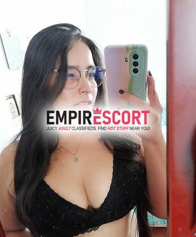 👋🏼hola mis amores me llamo bella tengo 21 años 😉