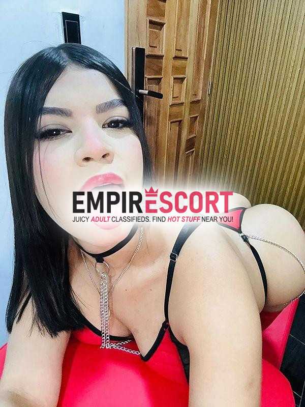 sexy jovencita de estreno culona y caliente en cama🔥♨️ me dejo besar 💋👄
