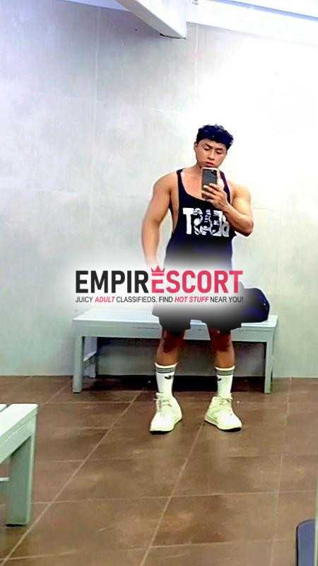 🇨🇴🍆musculoso bisex masajista profesional varonil de ojos claros mido 175 y tengo 24 años