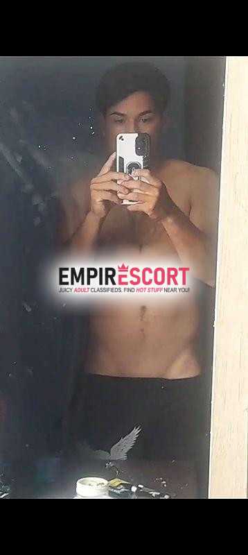 pelotero guapo mi rol es solo activo dominante experiencia. foto real disponible ahora mismo