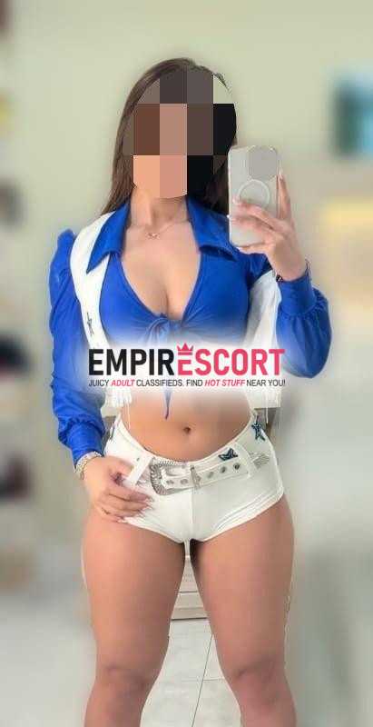 danaiz peruanita anfitriona recien en el ambiente y real