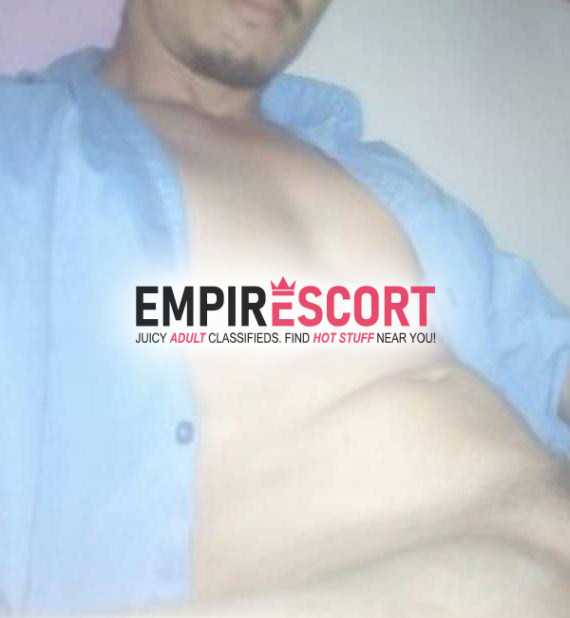 saludos soy dayan venezolano de 22 años ojos verdes y 24cm de verga activo