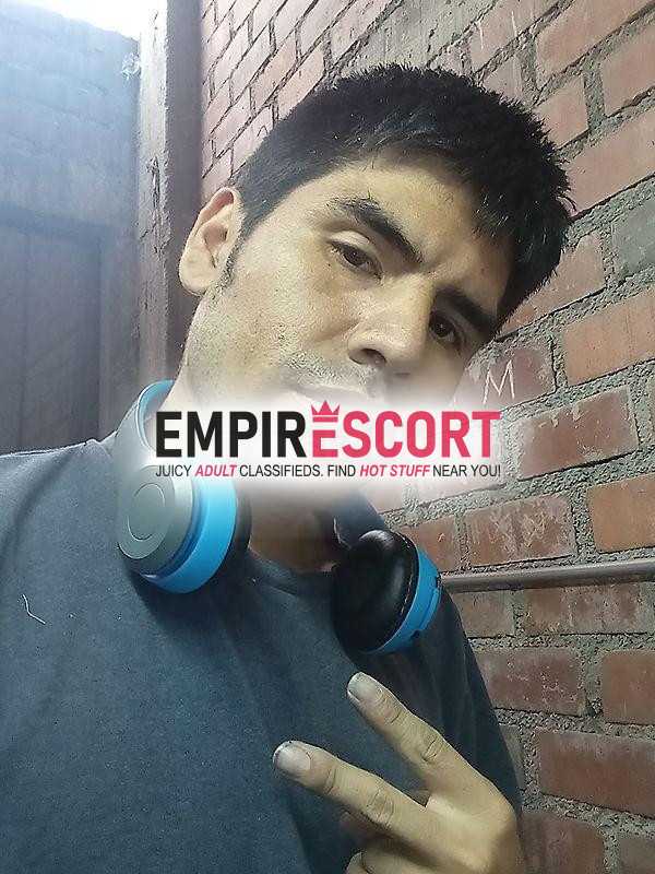 joven buscando mujer para trio o sexo desenfrenado