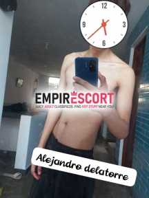 hola soy alejandro 20 años delgado lampiño natural tez claria 1.64 50 kilos

doy trato de pareja besos caricias todas las poses que quieras todo calma

todo discreción

cumplo fetiches fantacia juego de roles

buen trato higiene
926355892 alejandro

soy de surco sjm no cuento sitio me movilizo taxi ida y vuelta costo extra tu zona