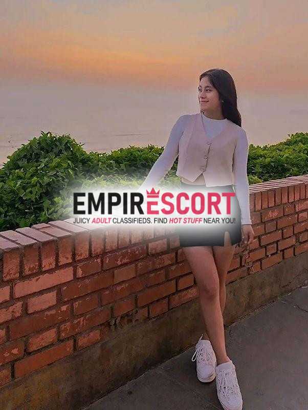 kiara bella modelo peruana lista y debutando para pasarlo muy rico