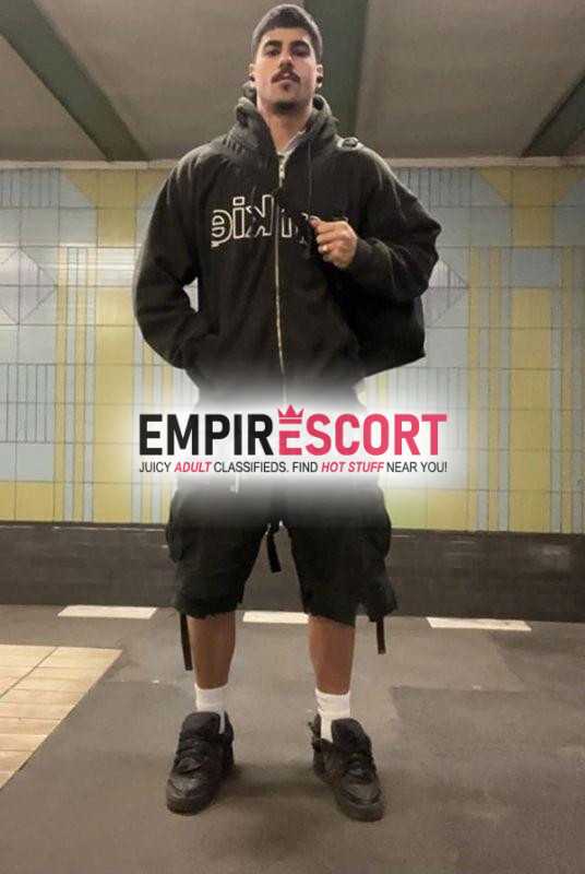 dylan escort internacional macho rico grandote modelo
