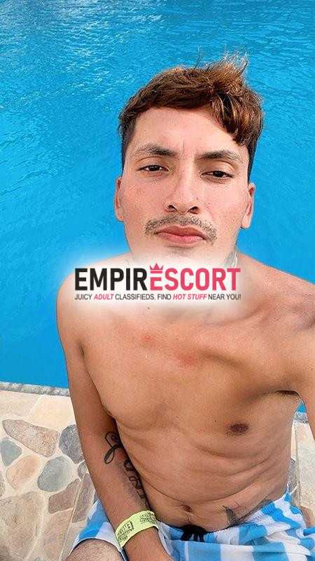 zamir 28 años varonil macho tatuado versátil