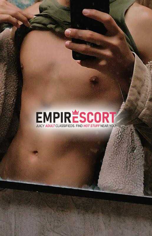 joven twink 18años culon🍑apretadito😋masajes😏vendo contenido🎥