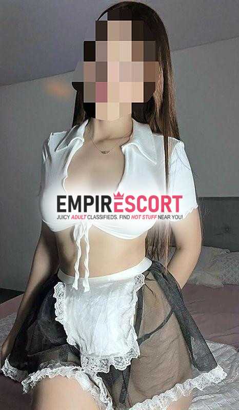 kaitlyn peruana anfitriona nueva en el ambiente