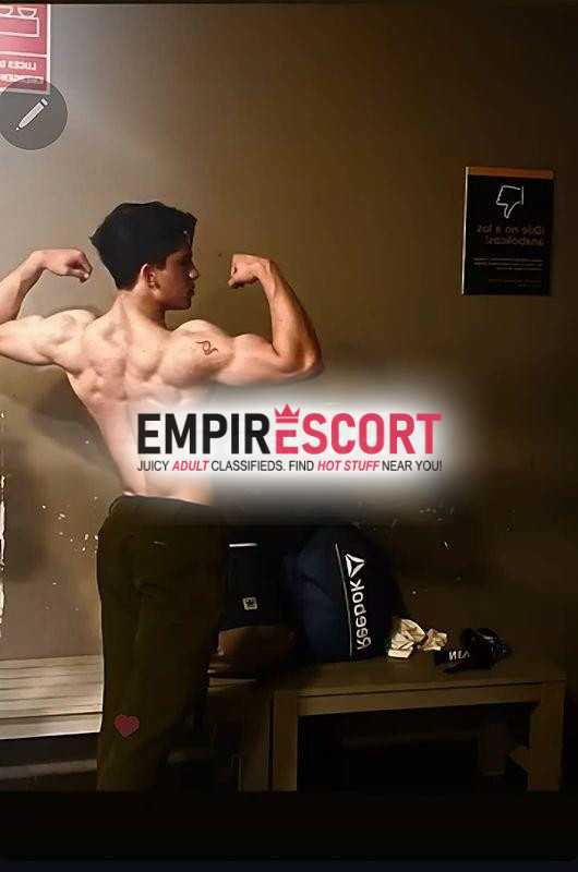 tengo 19 busco mujer madura35  no soy escort. hombres serán bloqueados