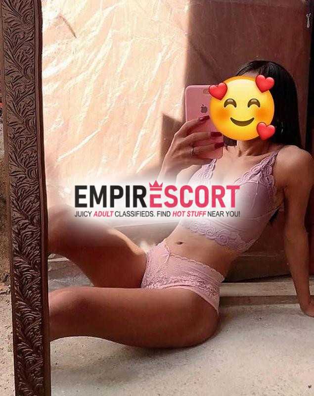 hola mi amor soy morena bien linda buen trato y buen sexo.
