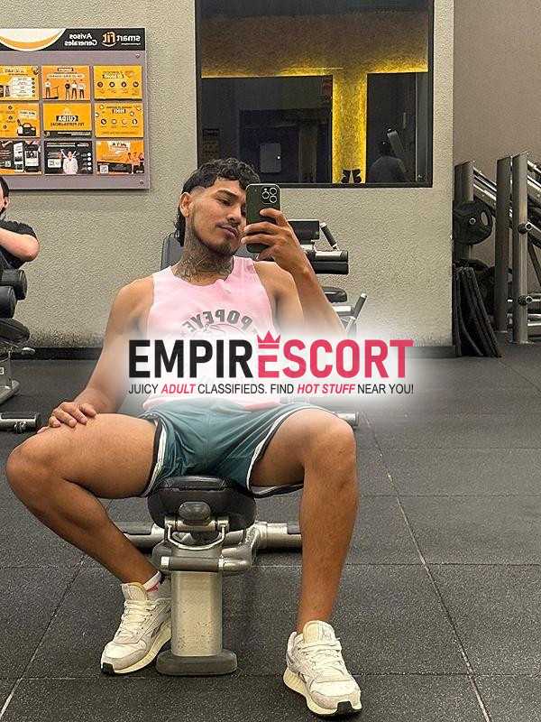 venezolano activo simpatico pene curvo🍌