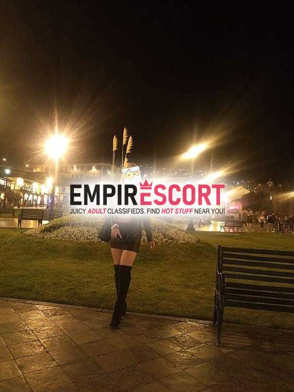 hola👋 soy joven estudiante visitando tu ciudad muy alegre