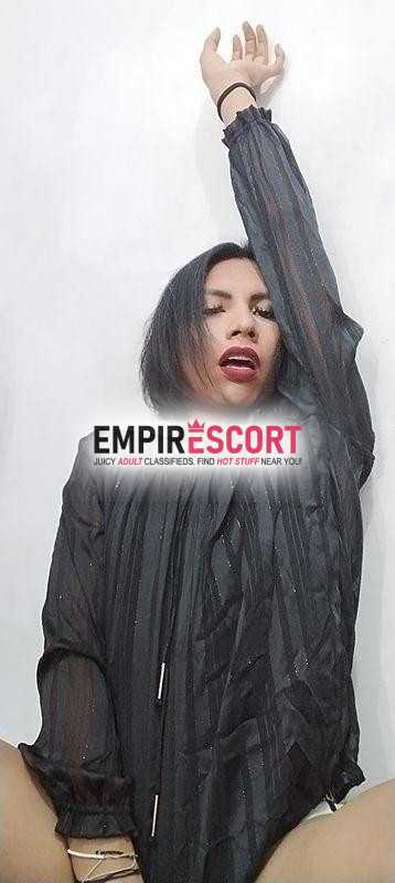 kendall milet calientita